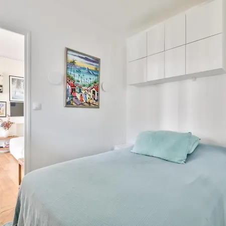 Near Grands Boulevards Appartement Paris